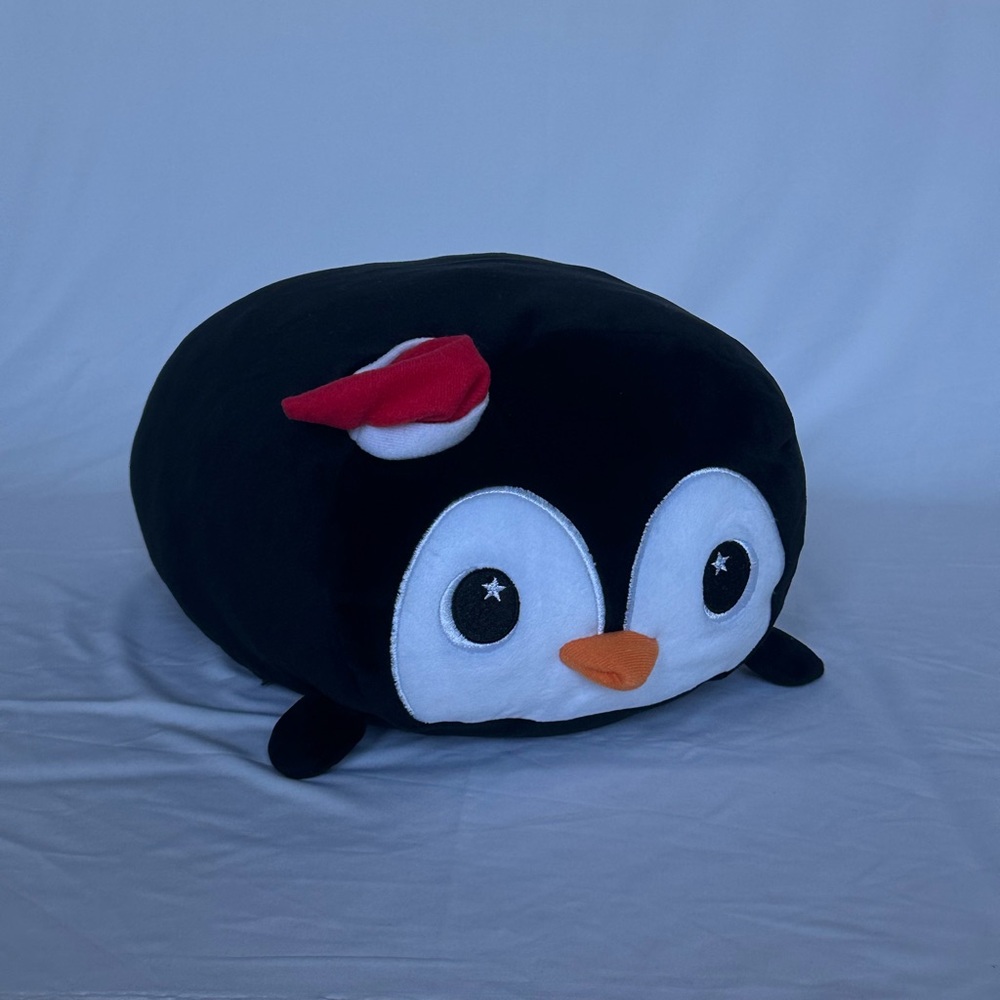 Moosh Moosh Gwen the Penguin Holiday Plush